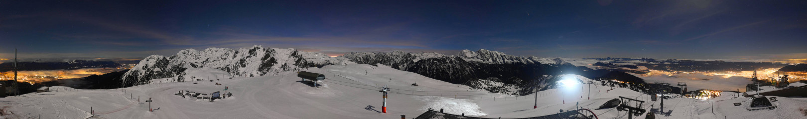 Webcam Chamrousse 2250 - La Croix de Chamrousse Webcam Chamrousse 2250 - La Croix de Chamrousse