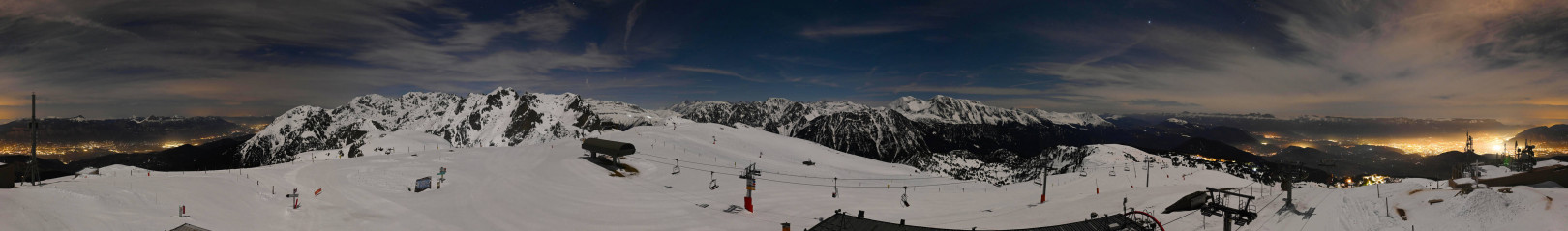 Webcam Chamrousse 2250 - La Croix de Chamrousse Webcam Chamrousse 2250 - La Croix de Chamrousse