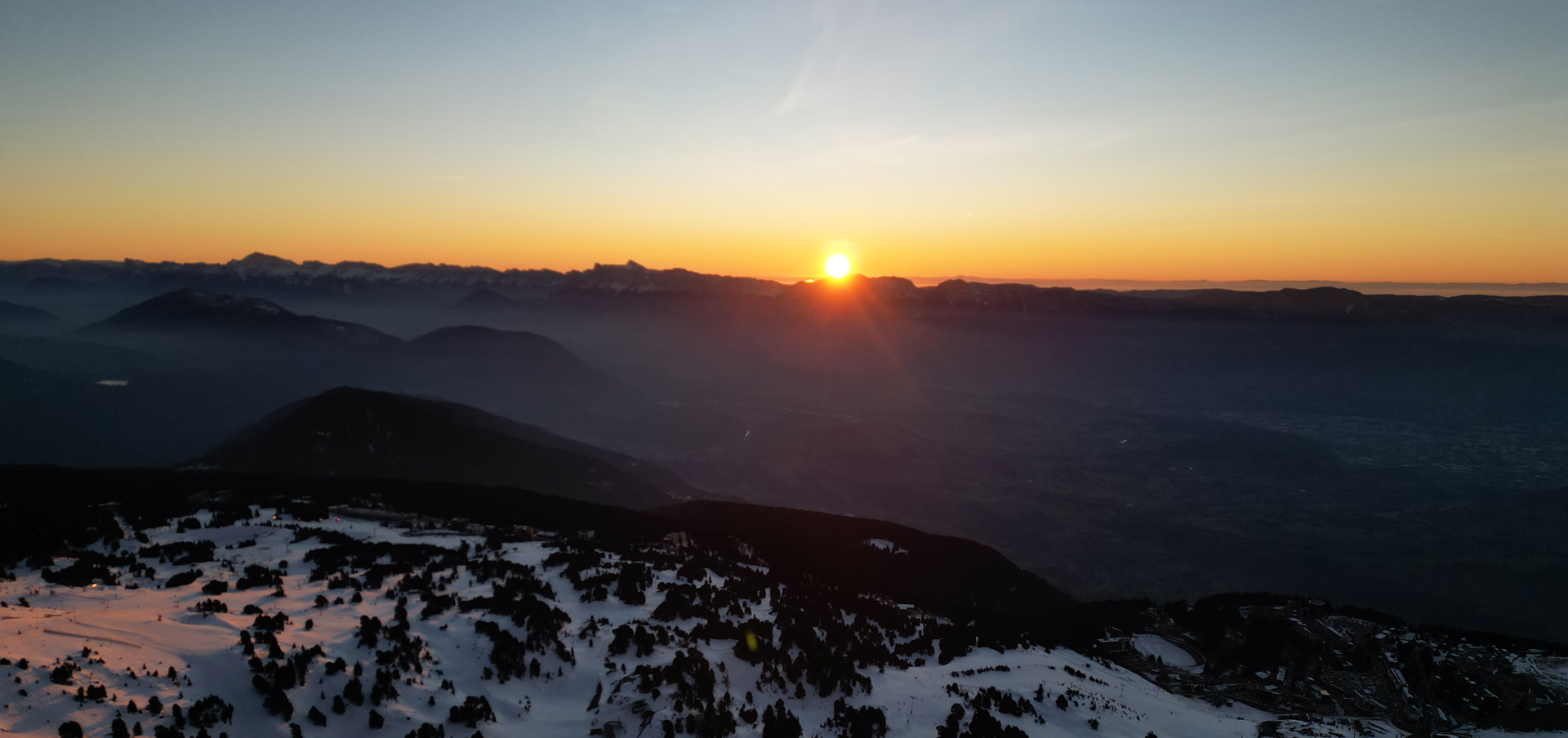 chamrousse-coucher-soleil-programme-ambassadeur-hiver-ete-station-ski-montagne-grenoble-isere-alpes-france-ot-yohann-vincent-68243
