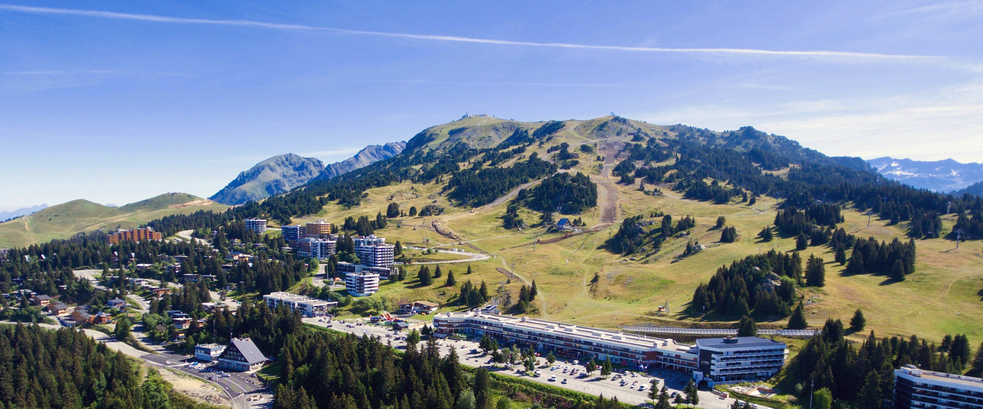 Chamrousse location appartement chalet été station ski montagne grenoble isère alpes france - © Skyview drone