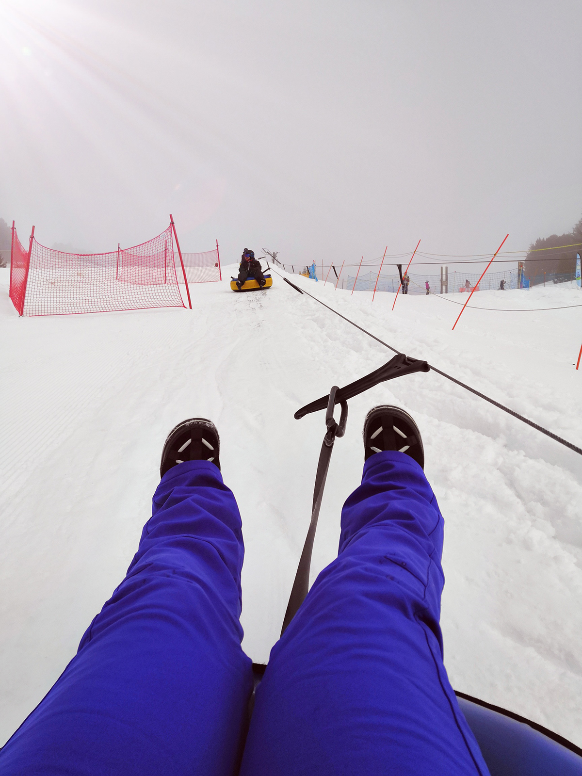 Chamrousse blog expérience test snowtubing tube park fil montée bouée neige station ski montagne isère alpes france - © EM - OT Chamrousse