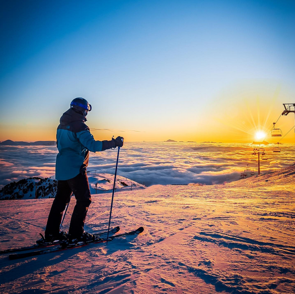 Chamrousse ski coucher soleil hiver station montagne grenoble isère lyon rhône alpes france - © @iridiusbike Instagram