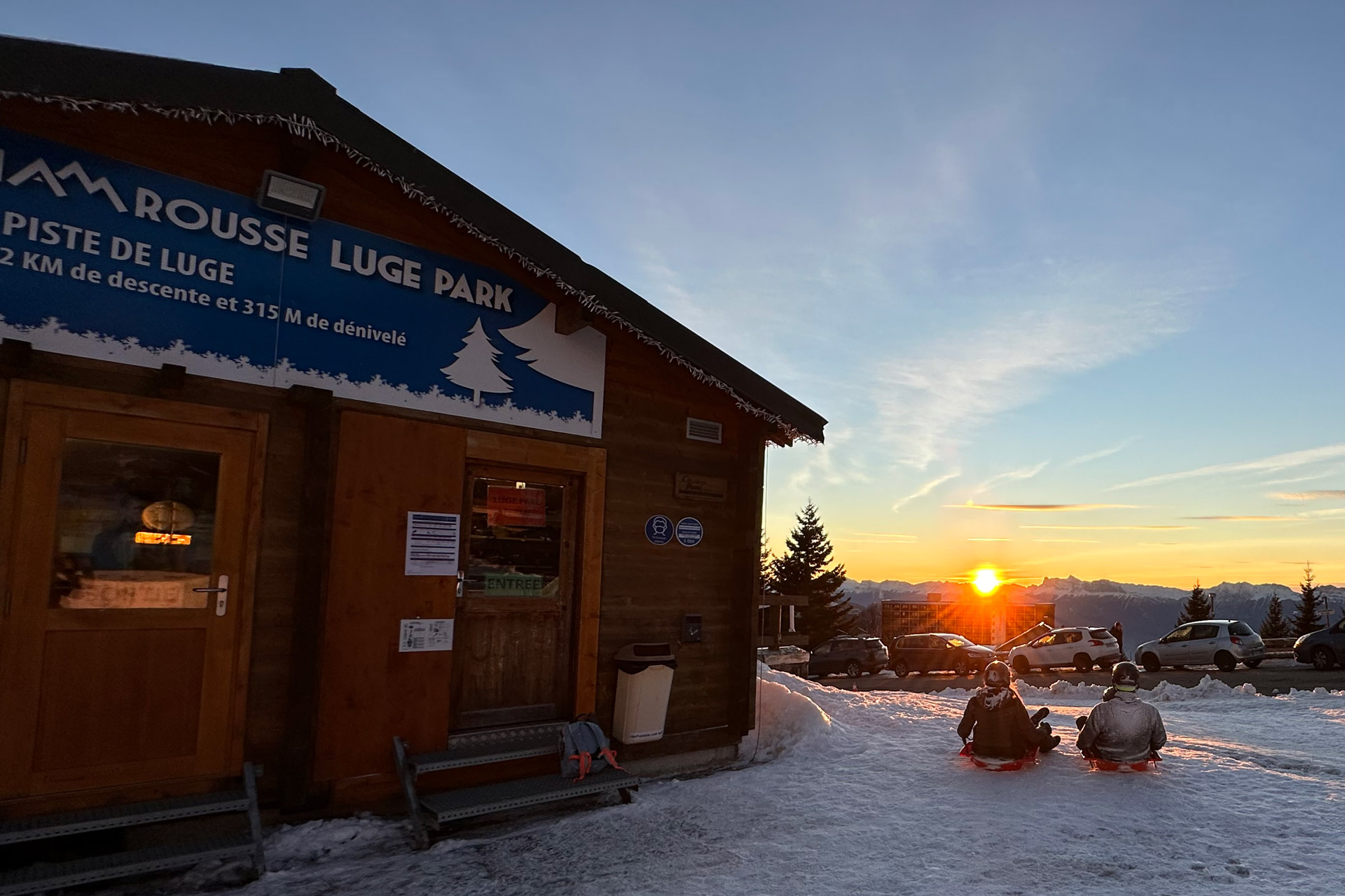 Chamrousse luge park piste luge bob sport coucher soleil station ski montagne grenoble isère alpes france - © Ophélie Guimet