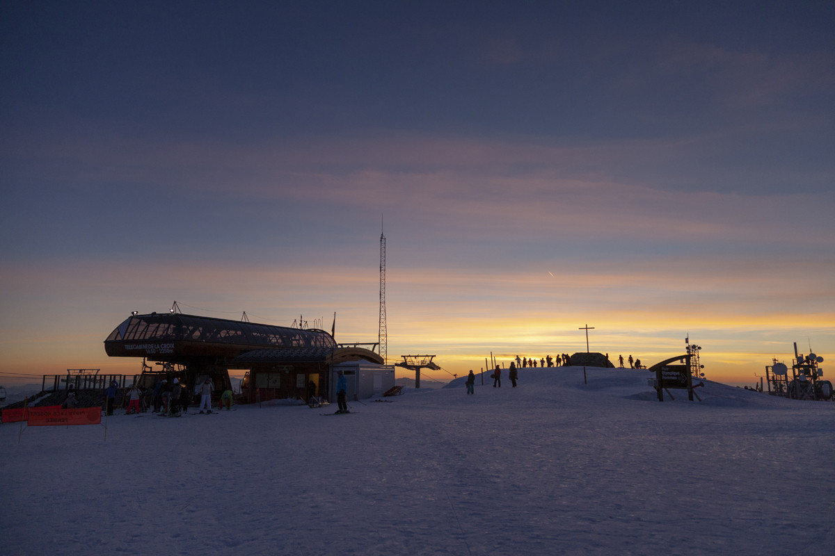 Night skiing in La Croix of Chamrousse