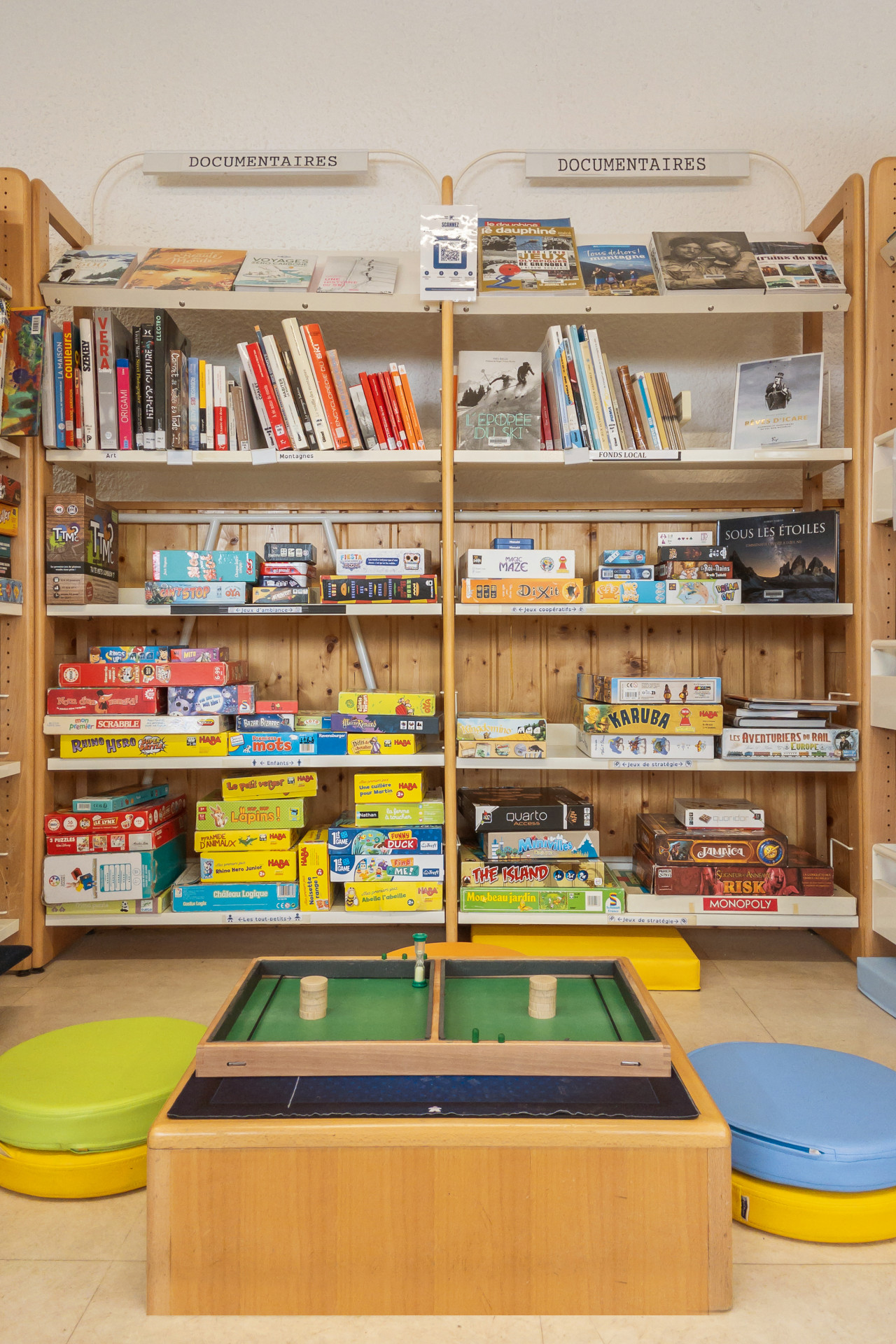 Municipal library / games Chamrousse - © Théo Mallais Municipal library / games Chamrousse