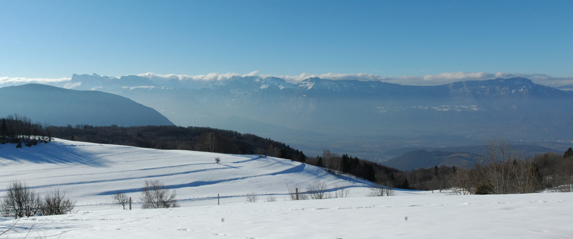 Vue dégagée sur le Vercors en descendant sur Vizille Vue dégagée sur le Vercors en descendant sur Vizille