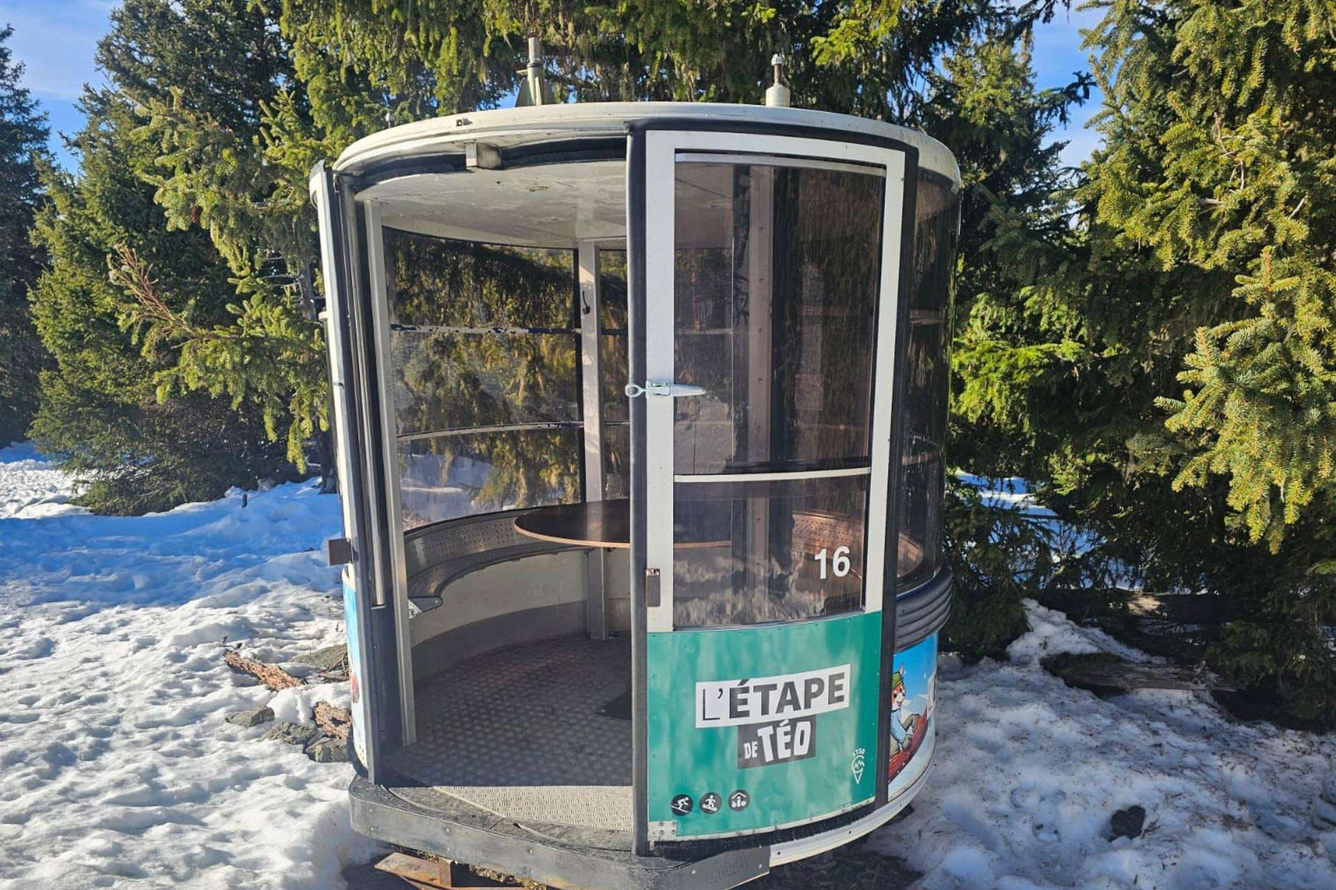 Cabine espace pique-nique / pause Cabine espace pique-nique / pause