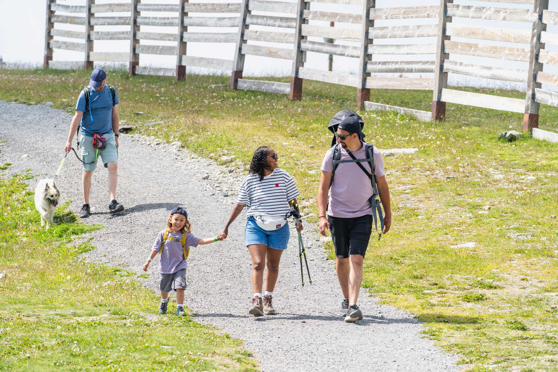 Familienspaziergang Gipfelstation Chamrousse im Sommer