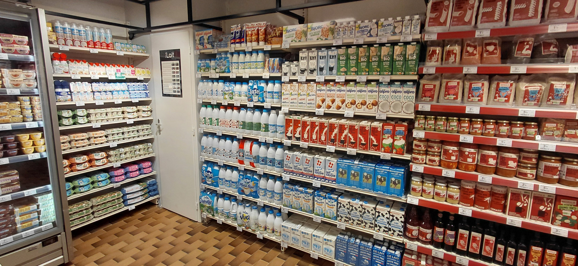 Spar 1750 (formerly Petit Casino 1750)_Chamrousse - © Melanie Sede Spar 1750 (formerly Petit Casino 1750)_Chamrousse