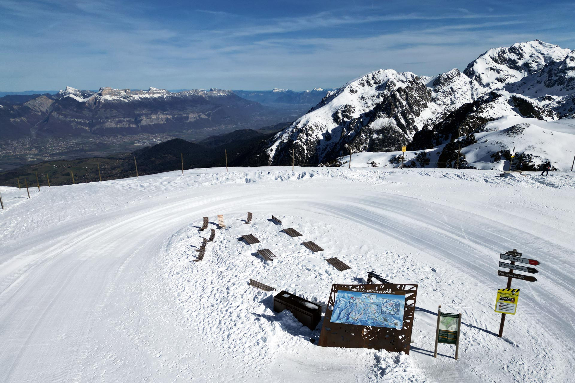 Aire pique-nique Croix de Chamrousse hiver