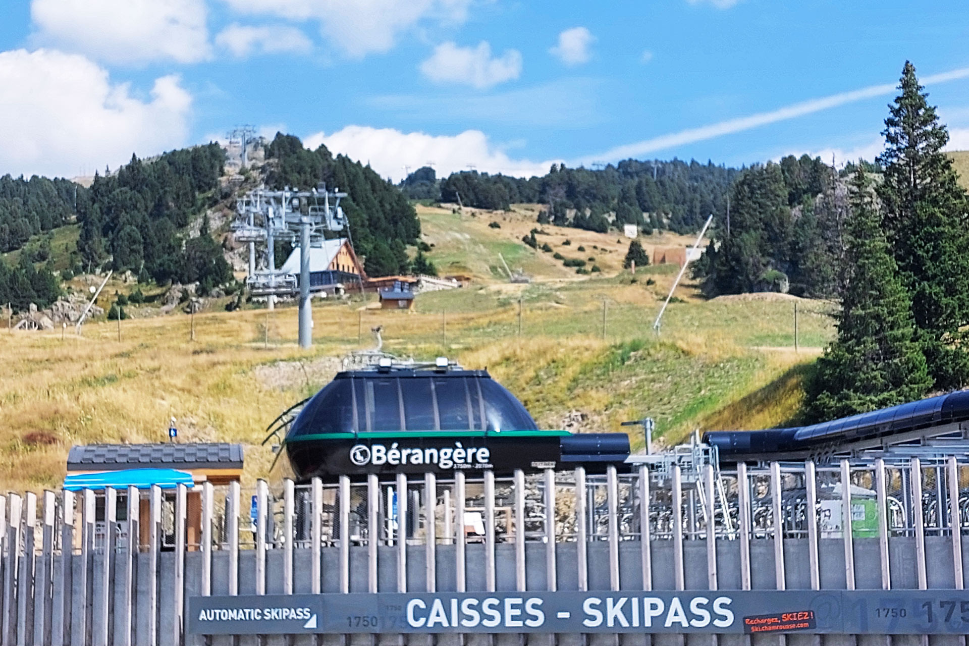 Sessellift La Bérangère Chamrousse im Sommer