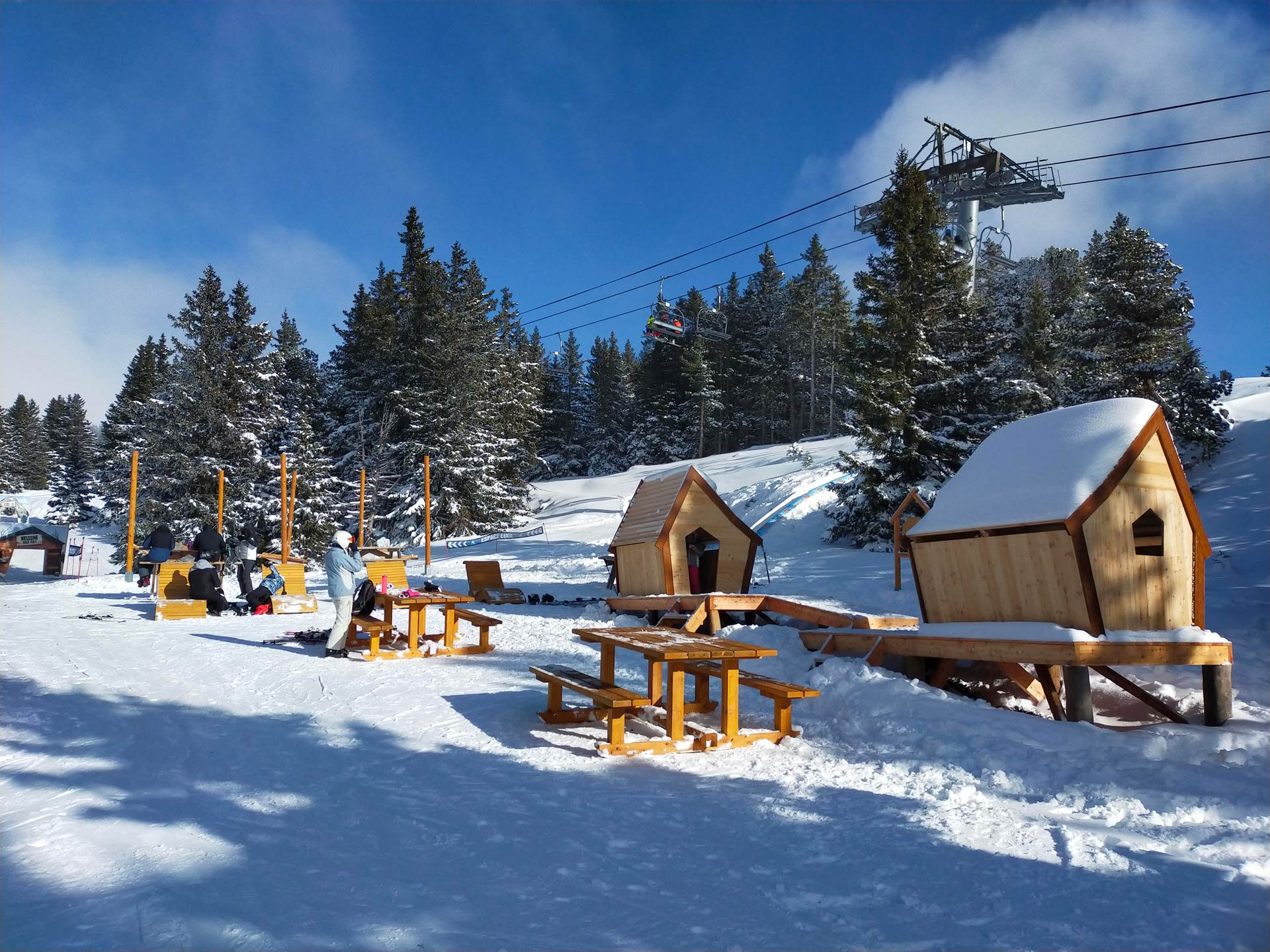 Zone chill Montagne de Téo Chamrousse - © FB - OT Chamrousse Zone chill Montagne de Téo Chamrousse