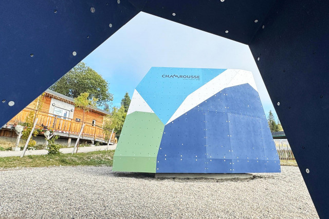 Alpine climbing village Chamrousse - © CH - OT Chamrousse Alpine climbing village Chamrousse