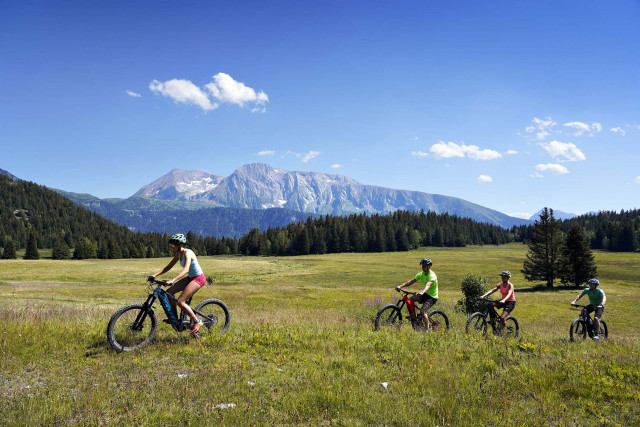 Tour of the Arselle plateau by mountain bike / VTTAE Chamrousse - © Fred Guerdin Tour of the Arselle plateau by mountain bike / VTTAE Chamrousse