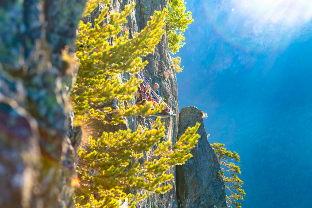 Nuit en portaledge Chamrousse - © Philippe Halot Nuit en portaledge Chamrousse