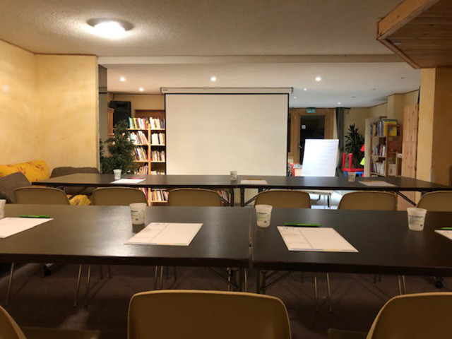 Chamrousse la Bérangère residence seminar room - © La Bérangère Chamrousse la Bérangère residence seminar room