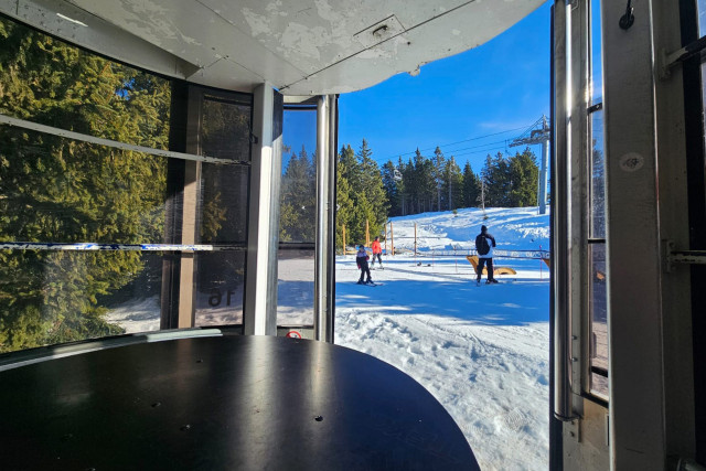Intérieur cabine espace pique-nique / pause 