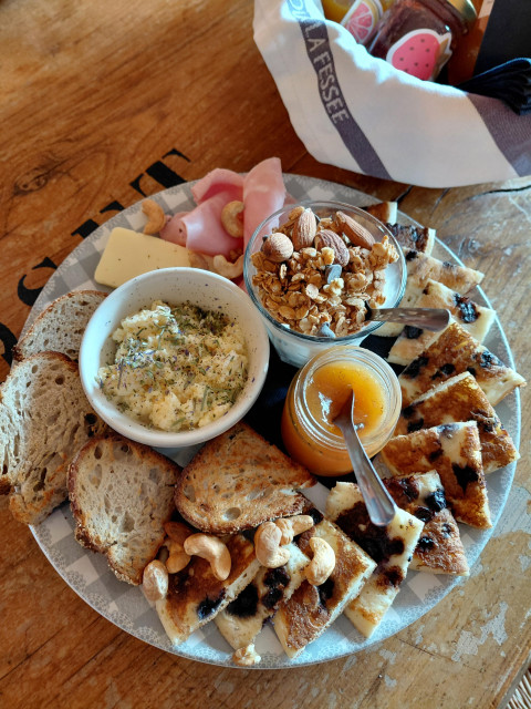 Weekend brunch plate