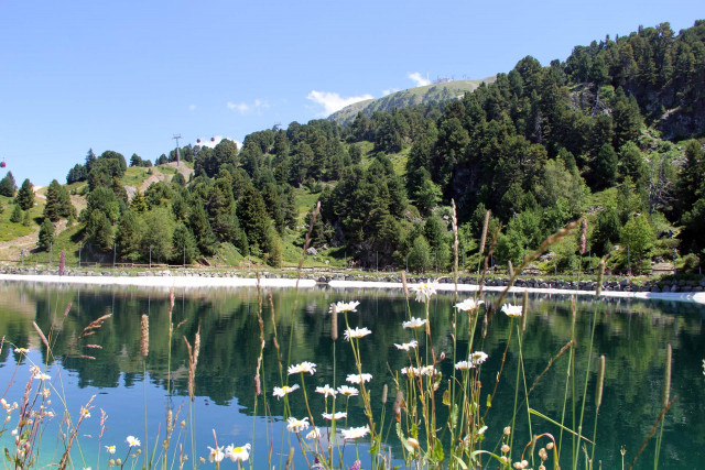 Chamrousse Vallons lake - © CP - OT Chamrousse Chamrousse Vallons lake