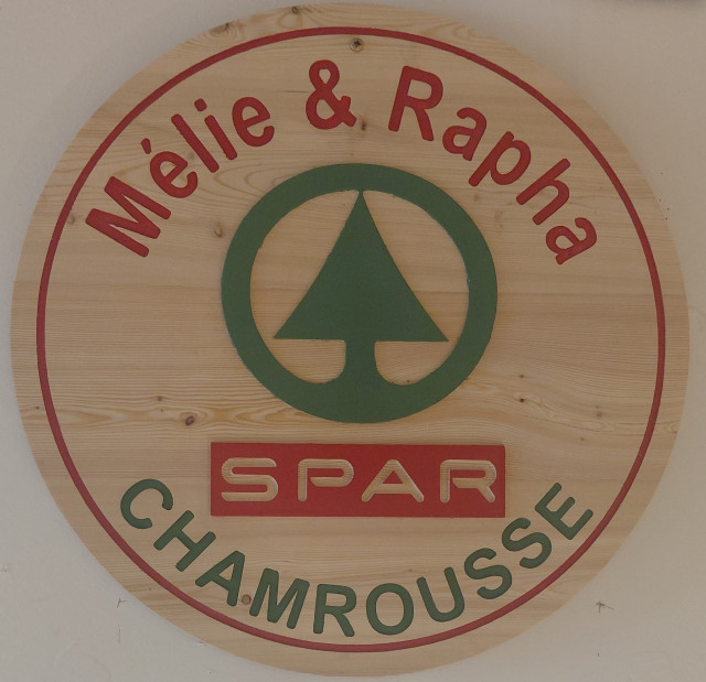Spar 1750 (anciennement Petit casino 1750)_Chamrousse - © Melanie Sede Spar 1750 (anciennement Petit casino 1750)_Chamrousse