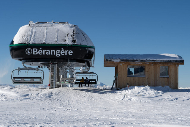 Télésiège Bérangère Chamrousse en hiver - © CH - OT Chamrousse Télésiège Bérangère Chamrousse en hiver