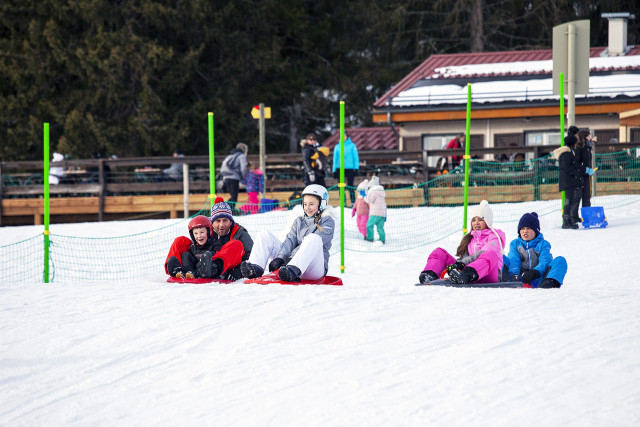 children's toboggan family domaine nordique Chamrousse - © Ann David children's toboggan family domaine nordique Chamrousse