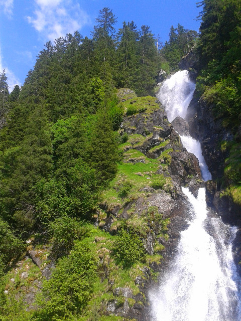 Cascade de l'Oursière - © OT Flora Ambroise Cascade de l'Oursière