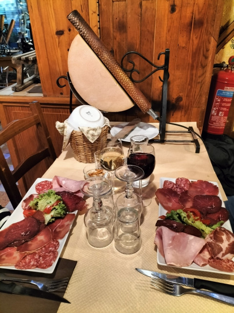All-you-can-eat raclette