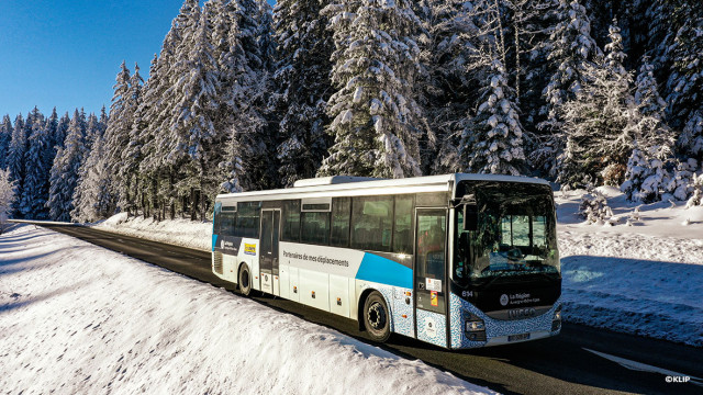 bus_car_transaltitude_neige_station_ski_vfd.jpg