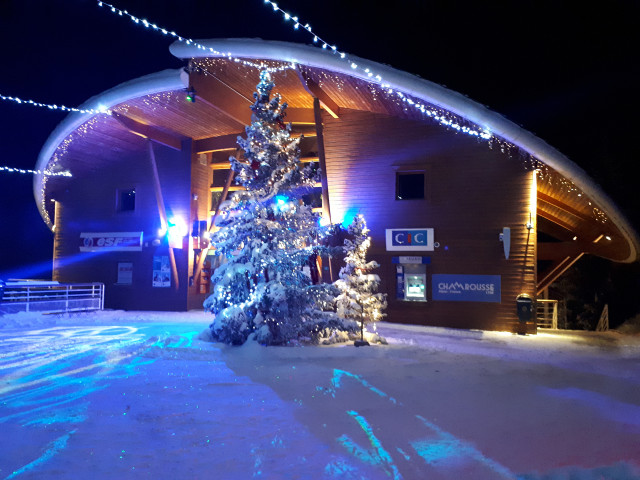 Chamrousse ski touring route departure 1650 recoin tourist office mountain ski resort isere french alps france