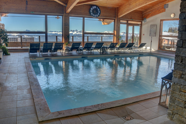 Chamrousse spa swimming pool hammam sauna hot tub winter ski resort mountain grenoble isere french alps france