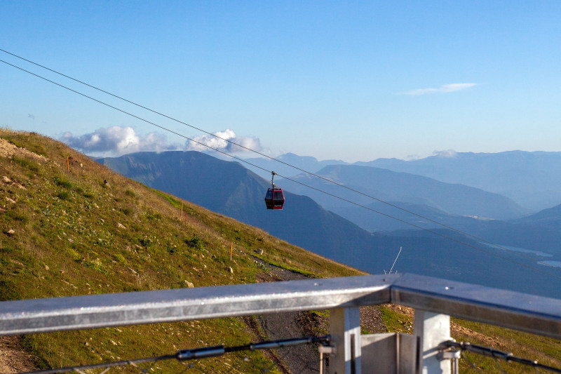 Croix-Gondelbahn vom Rooftop Grésivaudan aus