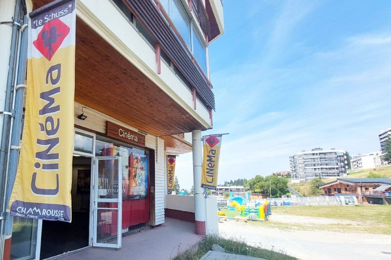 Cinéma Le Schuss summer Chamrousse