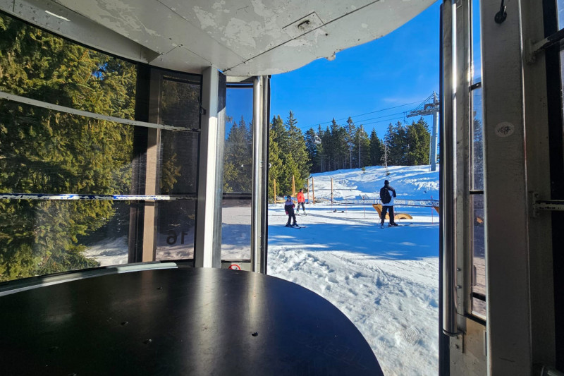 Intérieur cabine espace pique-nique / pause 