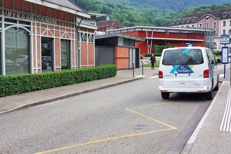 Flexo 57 shuttle bus (formerly TAD 701) Uriage - Chamrousse