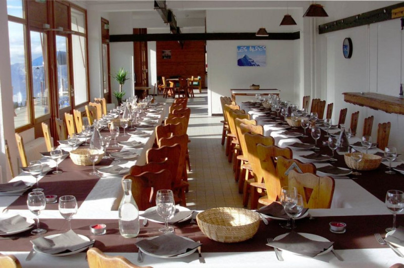 LE CHAZELET Salle de restau