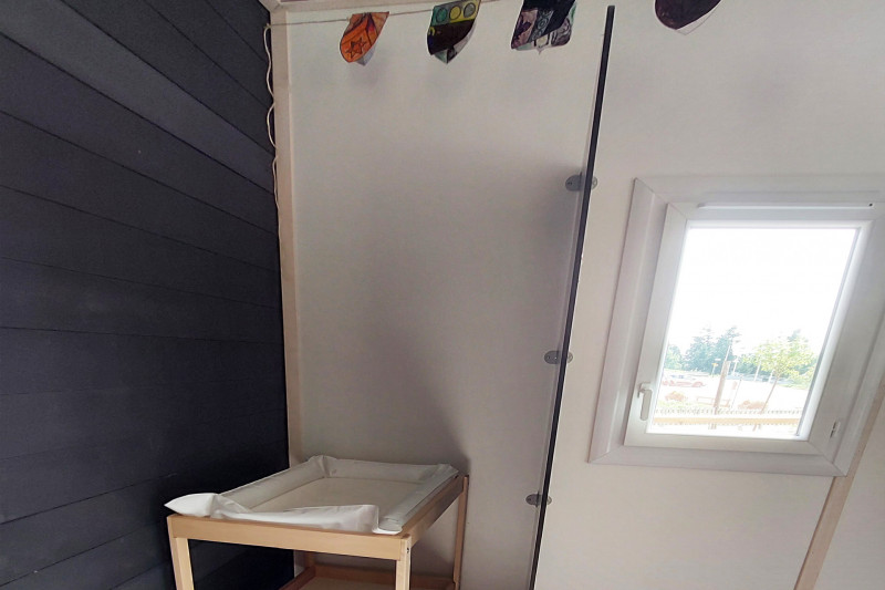 Table à langer salle pique-nique 