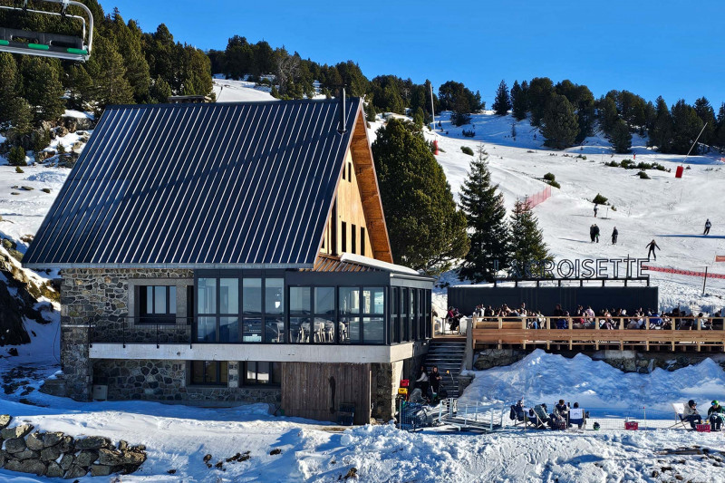 Restaurant la Croisette (renovated former Malamute) Chamrousse ski slope