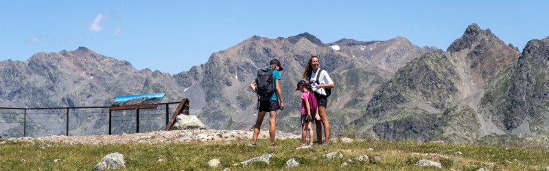 Chamrousse balade famille sommet croix station été montagne grenoble belledonne isère alpes france