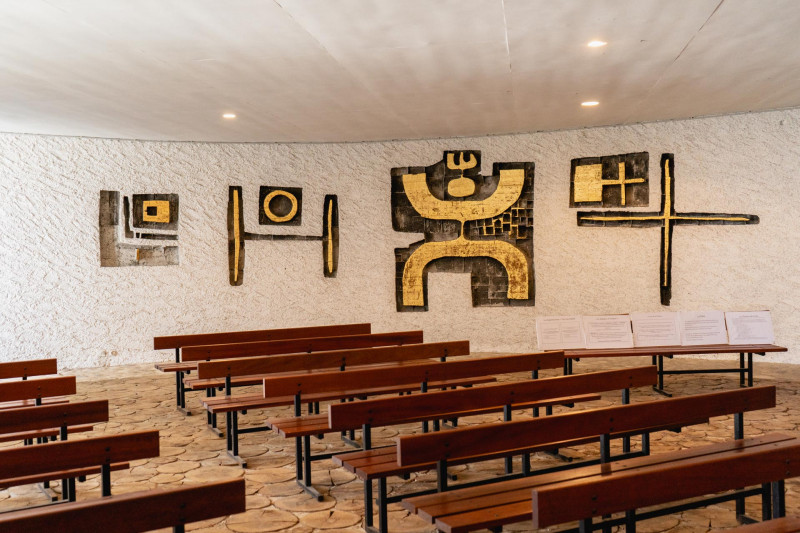 Visite patrimoine expérience Artitude chapelle basse fresque mur église saint esprit Chamrousse