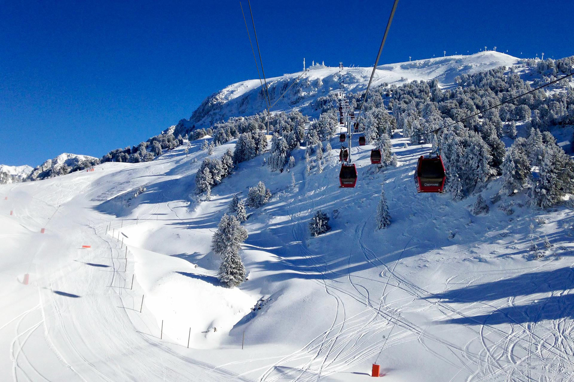 Chamrousse vue sommet hiver télécabine plus grande tyrolienne pylone monde europe station ski montagne grenoble isère alpes france - © GD - RM Chamrousse