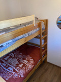 Intérieur chambre 2 lits superposés L'Edelweiss 518 Chamrousse