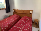 Intérieur chambre 2P4 VDB Melezes E33 Chamrousse