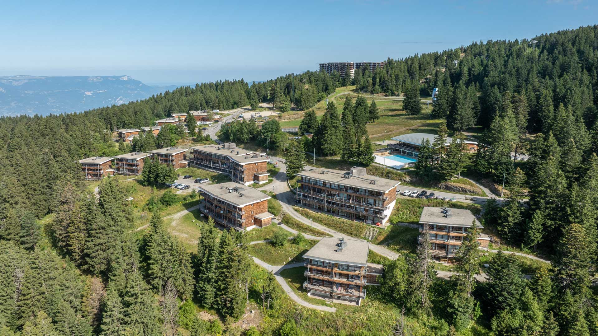 EXTERIEURCHAMROUSSE_10_0 EXTERIEURCHAMROUSSE_10_0