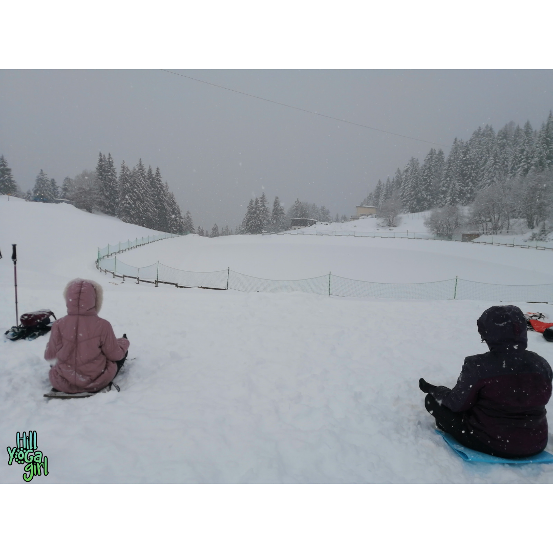 Snowga Chamrousse - © Hill Yoga Girl Snowga Chamrousse