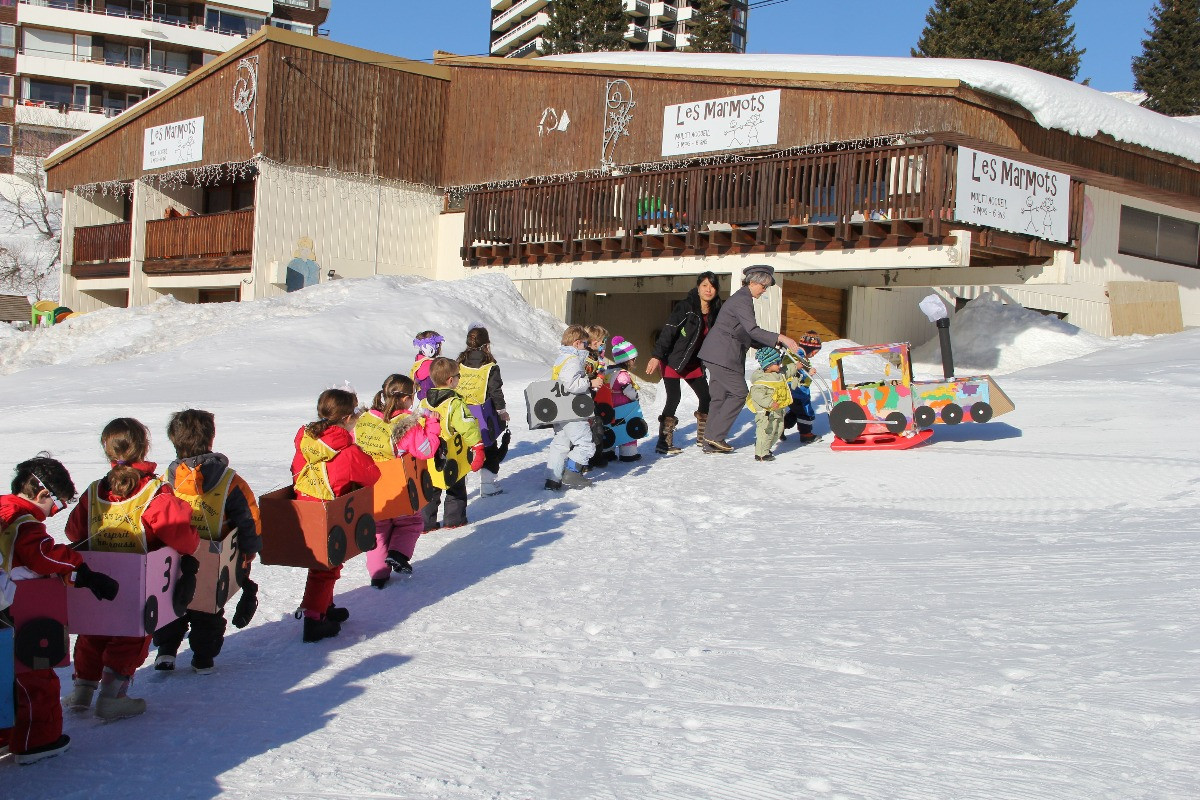 Activité enfants Marmots - © EG OT Chamrousse Activité enfants Marmots