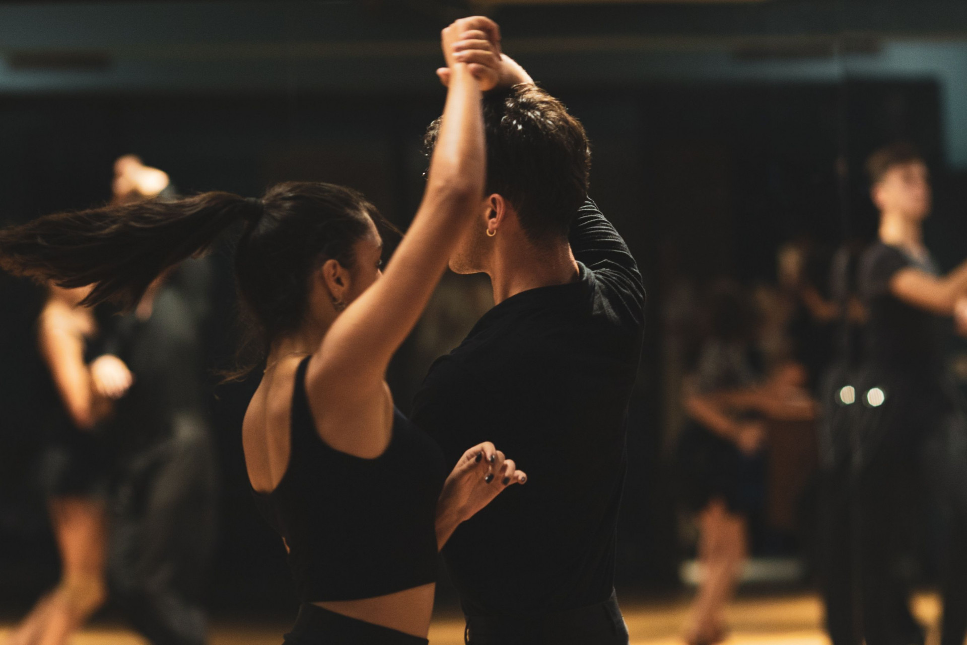 Cours de danses Salsa & Bachata_Chamrousse - © Pexels Cours de danses Salsa & Bachata_Chamrousse