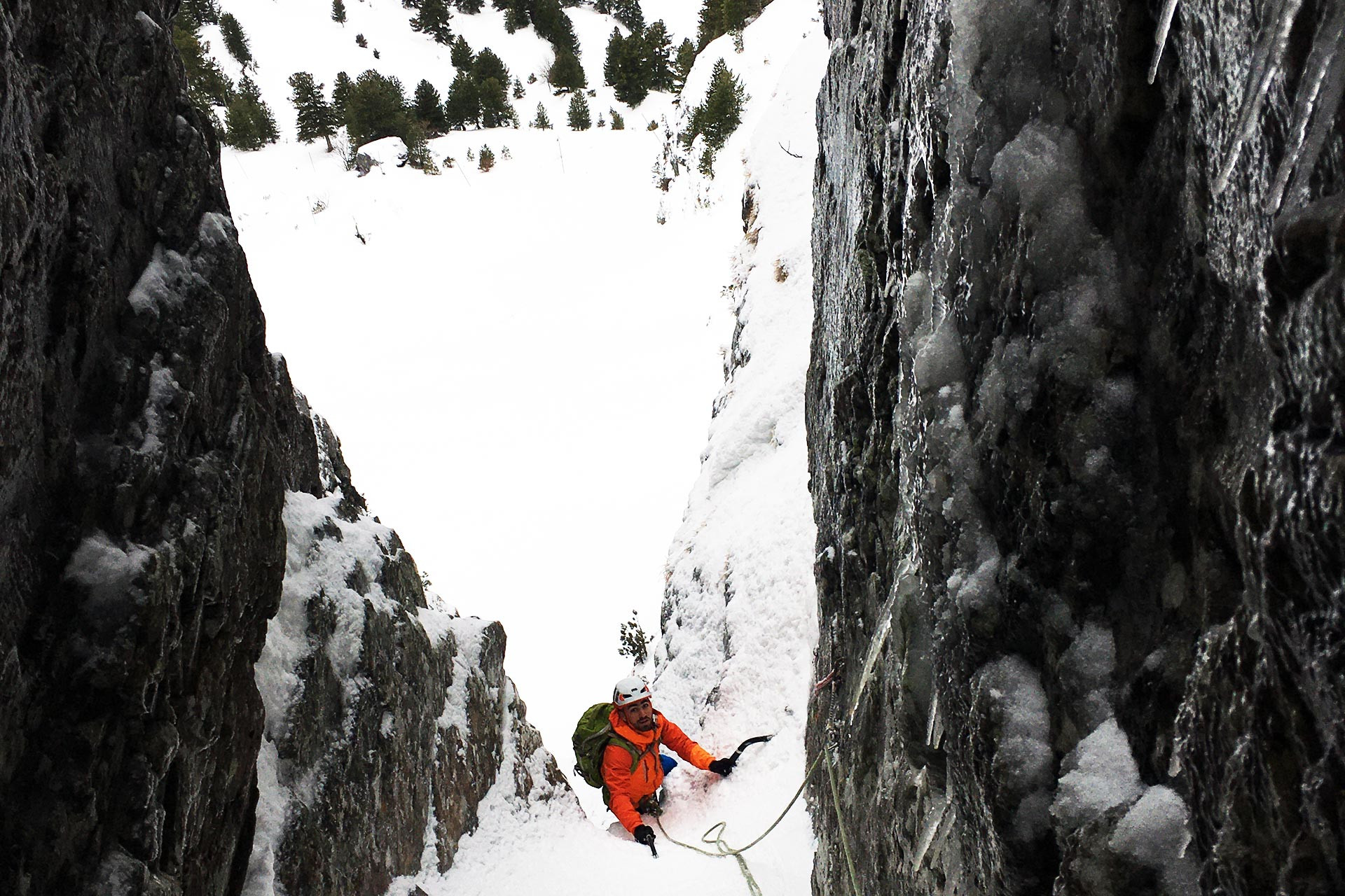 Initiation alpinisme hivernal