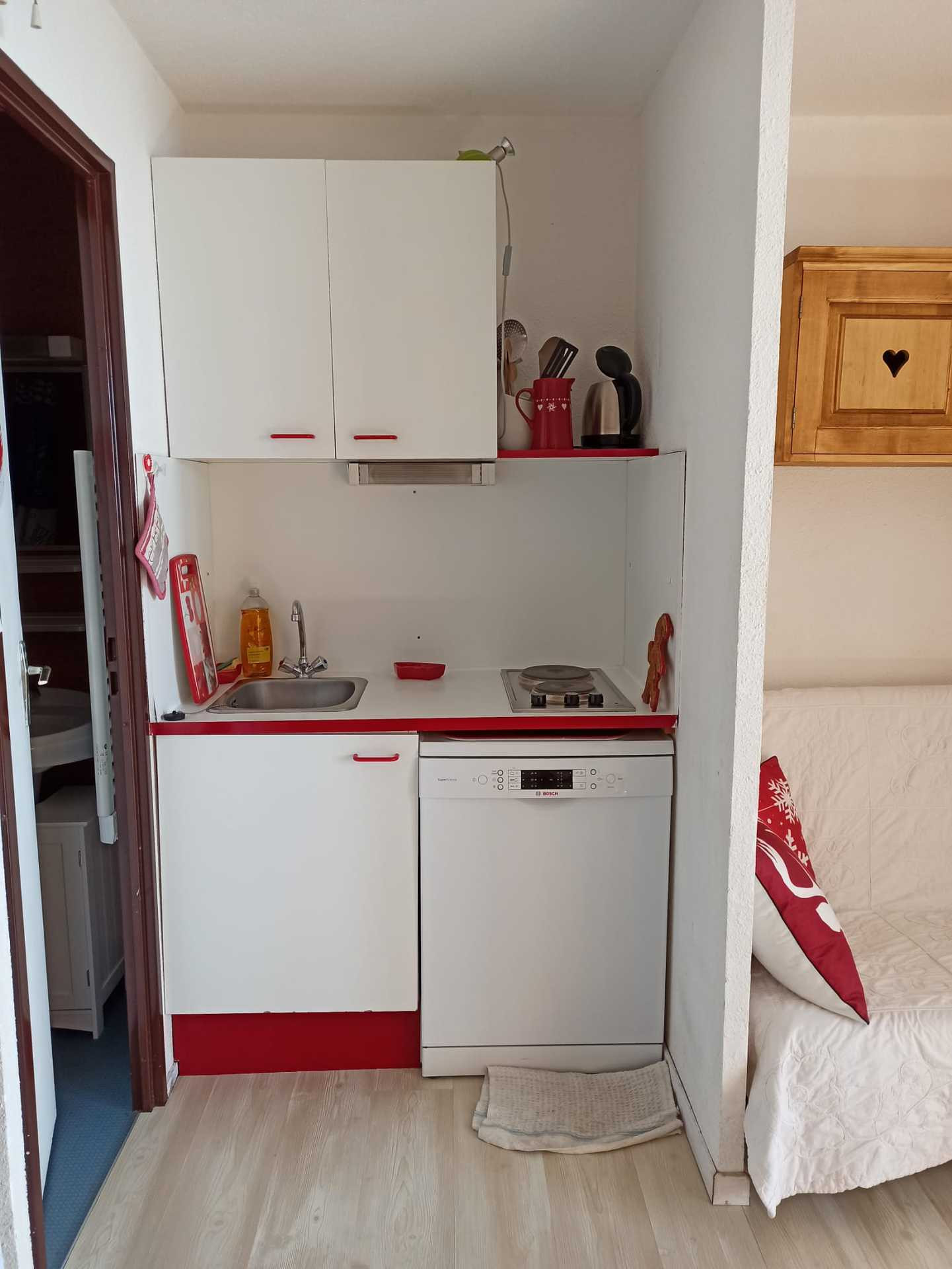 _lv_images__lot_0015100604_02_6011404