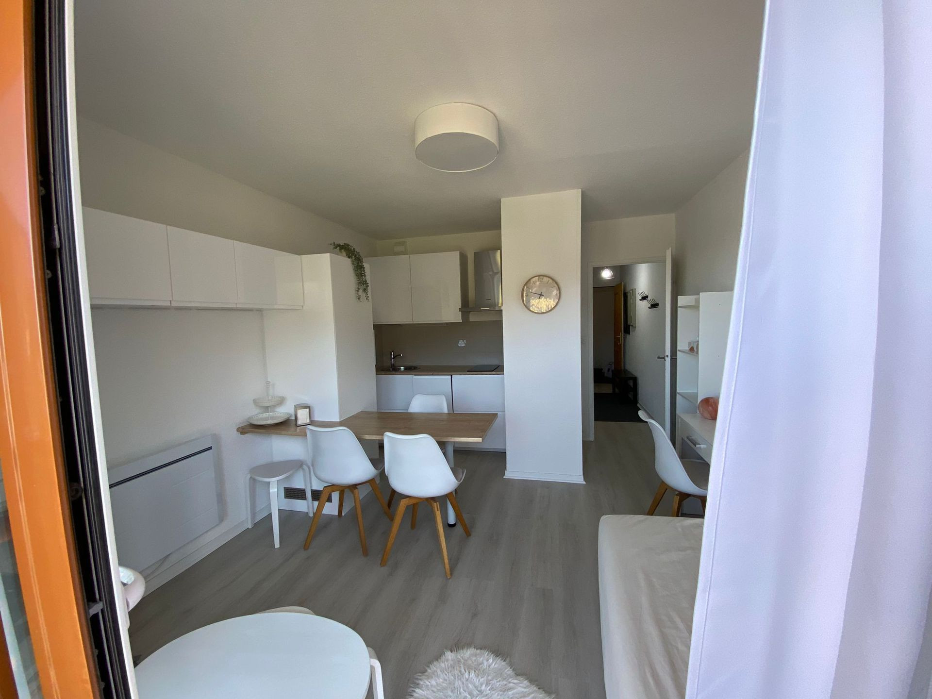 _lv_images__lot_0016140202_02_5831782